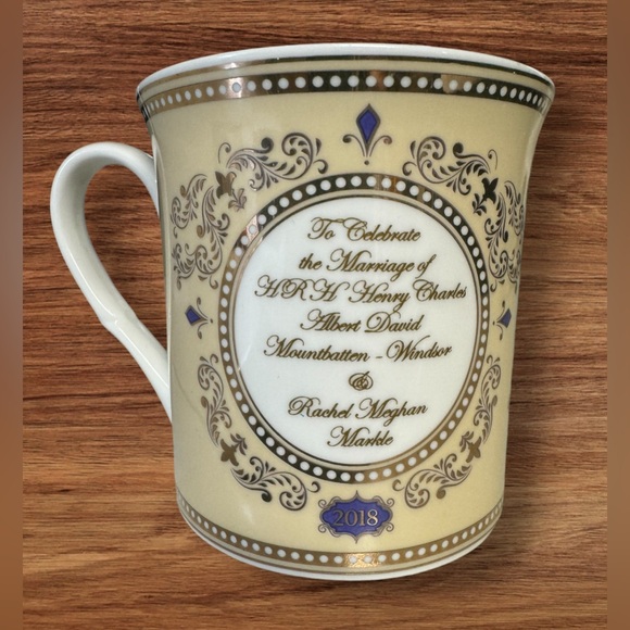 NWT Prince Harry & Meghan Markle Royal Wedding 19th May 2018 - Picture 3 of 6